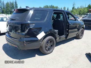 2016 Ford Police Interceptor Utility z VIN 1FM5K8AR7GGA78025, wystawiony jako IAAI lot #42454643 z przebiegiem 118 536 mil mil oraz . Historia ofert i sprzedaży dostępna na DreamBid. Obrazek 4.