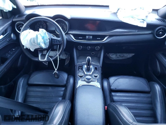 2020 Alfa Romeo Stelvio Ti z VIN ZASPAKBNXL7C93313, wystawiony jako Copart lot #46082005 z przebiegiem 42 508 mil mil oraz Szkoda całkowita • Salvage title. Historia ofert i sprzedaży dostępna na DreamBid. Obrazek 8.