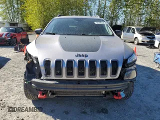2018 Jeep Cherokee Trailhawk with VIN 1C4PJMBXXJD619860, listed as a Copart auction lot 52598535 with 82,430 mi miles and Salvage Title. Bid and sale history available at carsss.com. Image 5.