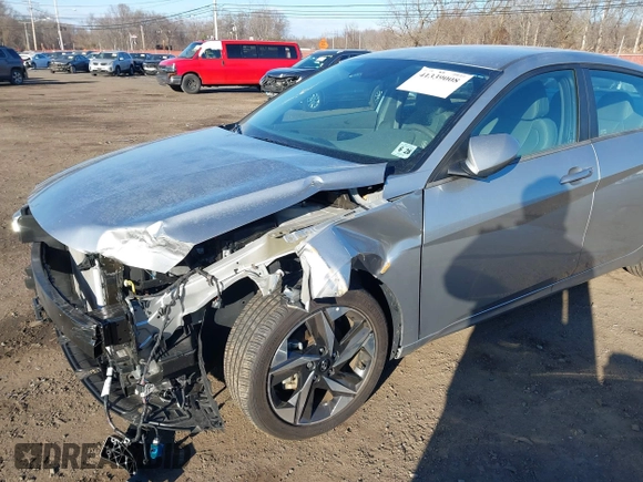2023 Hyundai Elantra SEL z VIN 5NPLS4AG8PH118207, wystawiony jako IAAI lot #41339008 z przebiegiem 13 181 mil mil oraz . Historia ofert i sprzedaży dostępna na DreamBid. Obrazek 17.
