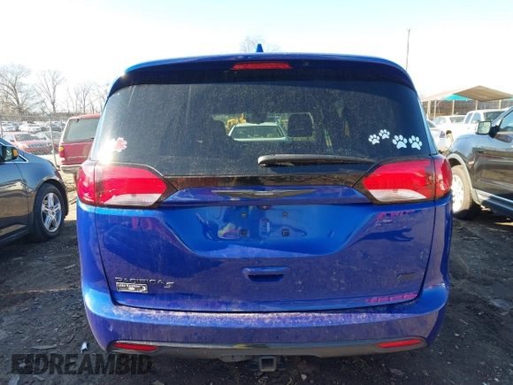 2020 Chrysler Pacifica Launch Edition with VIN 2C4RC3BG1LR123861, listed as a IAAI auction lot 41294790 with 56,007 mi miles and . Bid and sale history available at DreamBid. Image 17.