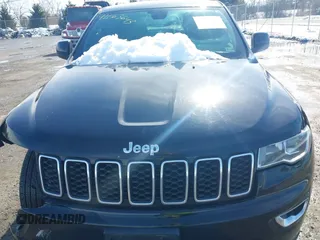 2017 Jeep Grand Cherokee Laredo with VIN 1C4RJEAGXHC685888, listed as a IAAI auction lot 41563643 with 193,997 mi miles. Bid and sale history available at carsss.com. Image 12.