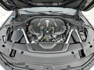 2019 BMW 7 Series 750i with VIN WBA7F0C57KGM25906, listed as a Copart auction lot 62728443 with 61,561 mi miles. Bid and sale history available at carsss.com. Image 11.