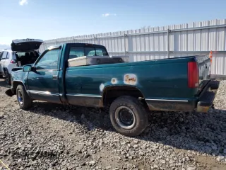 1997 GMC Sierra 1500 SL with VIN 1GTEC14WXVZ505001, listed as a Copart auction lot 53973435 with 217,305 mi miles and Non Repairable. Bid and sale history available at DreamBid. Image 2.