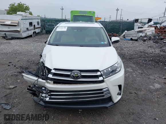 2017 Toyota Highlander Limited with VIN 5TDDZRFH6HS383458, listed as a IAAI auction lot 42510700 with 114,314 mi miles and . Bid and sale history available at DreamBid. Image 12.