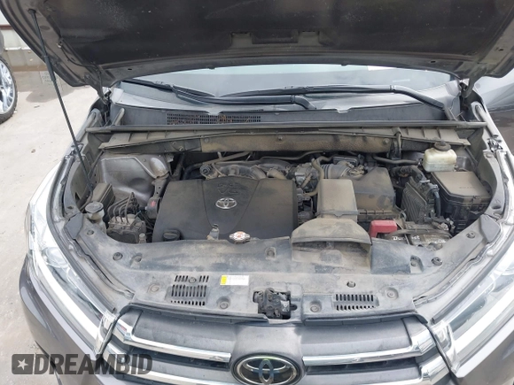 2018 Toyota Highlander Limited with VIN 5TDYZRFH5JS276425, listed as a IAAI auction lot 42070369 with 129,215 mi miles and . Bid and sale history available at DreamBid. Image 10.