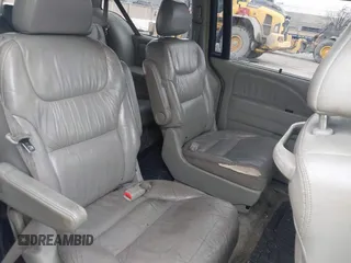 2005 Honda Odyssey TOURING with VIN 5FNRL38895B061480, listed as a IAAI auction lot 41807150 with 190,261 mi miles. Bid and sale history available at carsss.com. Image 8.