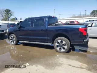 2022 Ford F-150 Lightning Pro z VIN 1FT6W1EV2NWG03314, wystawiony jako Copart lot #48468015 z przebiegiem 10 643 mil mil oraz Tytuł czysty. Historia ofert i sprzedaży dostępna na DreamBid. Obrazek 2.