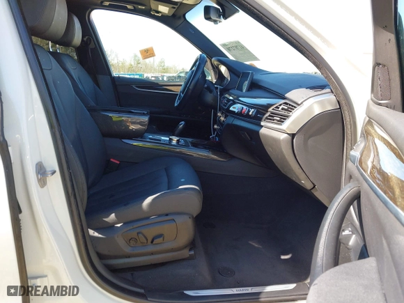 2017 BMW X5 sDrive35i with VIN 5UXKR2C35H0X05113, listed as a IAAI auction lot 41707270 with 1 mi miles. Bid and sale history available at carsss.com. Image 5.