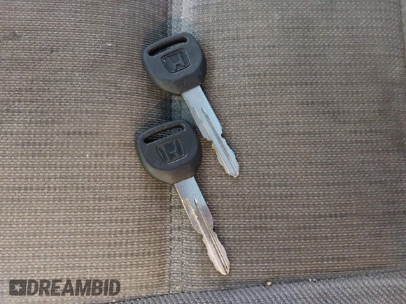 1992 Honda Accord z VIN 1HGCB7252NA025400, wystawiony jako IAAI lot #42438708 z przebiegiem 306 637 mil mil oraz . Historia ofert i sprzedaży dostępna na DreamBid. Obrazek 11.