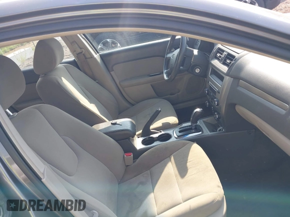 2011 Ford Fusion Hybrid with VIN 3FADP0L34BR253253, listed as a IAAI auction lot 42458290 with 137,110 mi miles and . Bid and sale history available at DreamBid. Image 5.