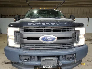 2017 Ford Super Duty F-250 SRW XLT with VIN 1FTBF2B69HEE74192, listed as a Copart auction lot 84031904 with 133,743 mi miles and Salvage Title. Bid and sale history available at carsss.com. Image 5.