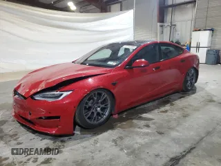 2021 Tesla Model S Plaid with VIN 5YJSA1E6XMF440985, listed as a Copart auction lot 52744305 with 35,123 mi miles and Salvage Title. Bid and sale history available at carsss.com. Image 1.