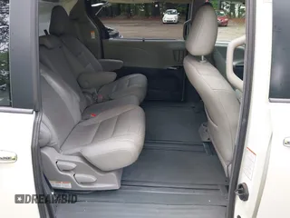 2016 Toyota Sienna XLE with VIN 5TDYK3DC9GS756582, listed as a IAAI auction lot 42506733 with 155,678 mi miles and . Bid and sale history available at DreamBid. Image 8.