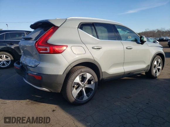 2024 Volvo XC40 Core Bright Theme с VIN YV4L12UK1R2233367, выставлен на аукционе Copart как лот 83046854 с пробегом 3 358 миль миль и Списание • Salvage title. История ставок и продаж доступна на DreamBid. Изображение 3.