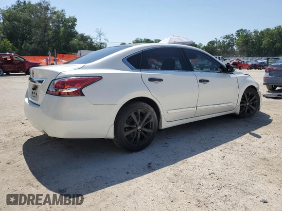 2015 Nissan Altima S with VIN 1N4AL3AP5FC113478, listed as a Copart auction lot 54861625 with 256,573 mi miles and Salvage Title. Bid and sale history available at DreamBid. Image 3.