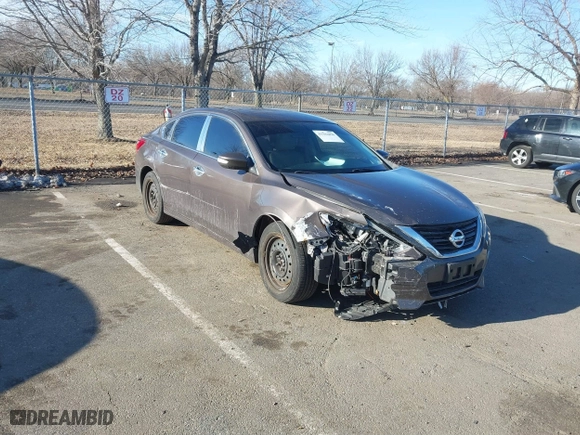 2017 Nissan Altima 2.5 SR with VIN 1N4AL3AP9HC133798, listed as a IAAI auction lot 41582890 with 57,440 mi miles. Bid and sale history available at carsss.com. Image 6.