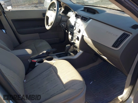 2008 Ford Focus SE with VIN 1FAHP35N68W276265, listed as a IAAI auction lot 42216043 with Not Provided miles and . Bid and sale history available at carsss.com. Image 5.