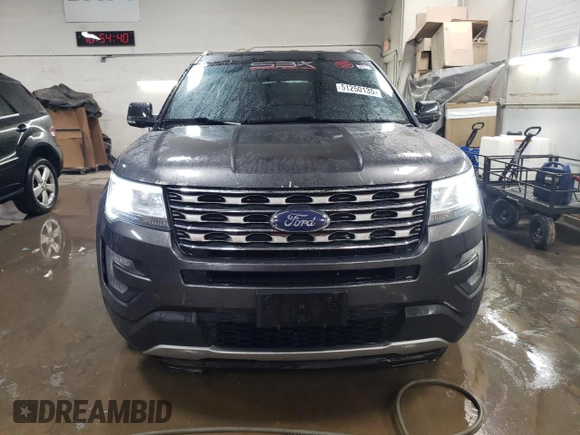 2016 Ford Explorer XLT with VIN 1FM5K8D84GGA10090, listed as a Copart auction lot 51250135 with 199,512 mi miles and Salvage Title. Bid and sale history available at carsss.com. Image 5.