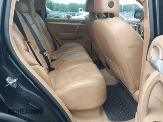 2008 Porsche Cayenne GTS с VIN WP1AD29P18LA75240, выставлен на аукционе IAAI как лот 42324346 с пробегом 160 161 миль миль и . История ставок и продаж доступна на DreamBid. Изображение 8.