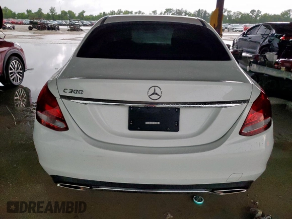 2017 Mercedes-Benz C 300 с VIN 55SWF4JB7HU222188, выставлен на аукционе Copart как лот 60906445 с пробегом 81 437 миль миль и Списание • Salvage title. История ставок и продаж доступна на DreamBid. Изображение 6.