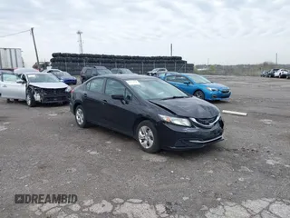 2015 Honda Civic LX with VIN 19XFB2F5XFE285051, listed as a IAAI auction lot 42027264 with Not Provided miles. Bid and sale history available at carsss.com. Image 1.