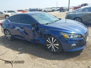 2020 Nissan Altima SR with VIN 1N4BL4CV4LC165329, listed as a IAAI auction lot 41777734 with 82,580 mi miles and . Bid and sale history available at carsss.com. Image 6.