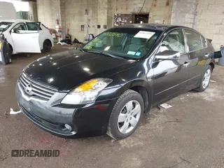 2008 Nissan Altima 2.5 S with VIN 1N4AL21E08C224077, listed as a IAAI auction lot 41812590 with 148,448 mi miles. Bid and sale history available at carsss.com. Image 2.