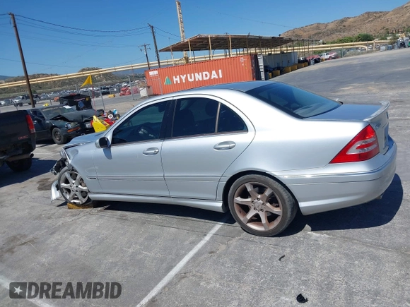 2007 Mercedes-Benz C 230 Sport с VIN WDBRF52H57F903725, выставлен на аукционе IAAI как лот 42310316 с пробегом 165 539 миль миль и . История ставок и продаж доступна на DreamBid. Изображение 14.