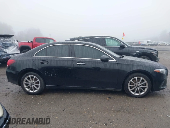 2020 Mercedes-Benz A 220 z VIN WDD3G4FB0LW040269, wystawiony jako IAAI lot #41903633 z przebiegiem 97 314 mil mil oraz . Historia ofert i sprzedaży dostępna na DreamBid. Obrazek 13.