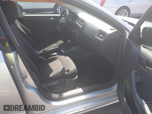2014 Volkswagen Jetta S с VIN 3VW2K7AJ7EM307590, выставлен на аукционе IAAI как лот 42798925 с пробегом 151 412 миль миль и . История ставок и продаж доступна на DreamBid. Изображение 5.