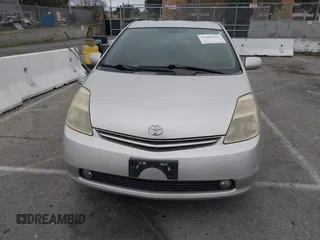 2004 Toyota Prius with VIN JTDKB20U840093681, listed as a IAAI auction lot 41861616 with 124,136 mi miles. Bid and sale history available at carsss.com. Image 6.