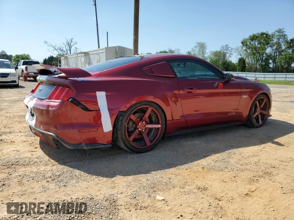 2015 Ford Mustang GT z VIN 1FA6P8CF9F5394457, wystawiony jako Copart lot #52573715 z przebiegiem 83 236 mil mil oraz Szkody całkowita. Historia ofert i sprzedaży dostępna na DreamBid. Obrazek 3.