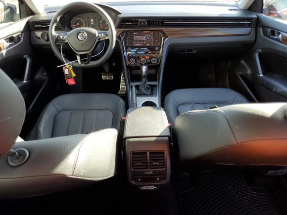 2022 Volkswagen Passat 2.0T Limited Edition with VIN 1VWBA7A32NC003962, listed as a Copart auction lot 78925814 with 26,582 mi miles and Salvage Title. Bid and sale history available at carsss.com. Image 8.