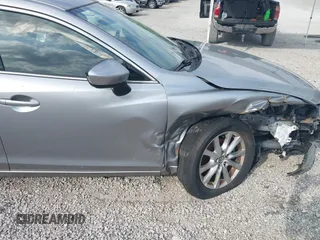 2015 Mazda Mazda6 i Sport with VIN JM1GJ1U62F1173991, listed as a IAAI auction lot 42019177 with 96,524 mi miles. Bid and sale history available at carsss.com. Image 18.