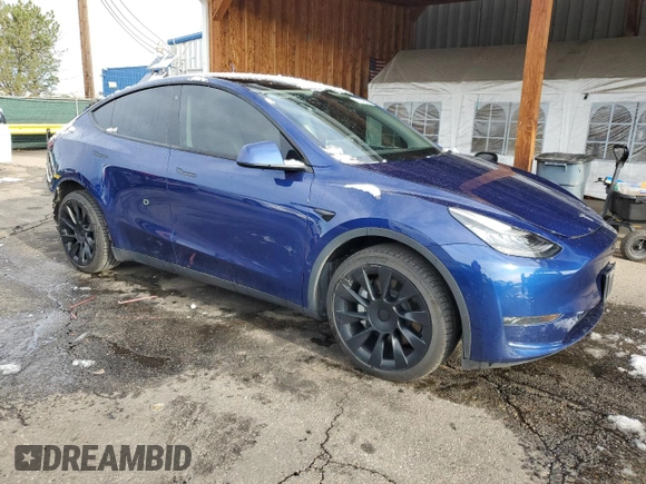 2020 Tesla Model Y Long Range z VIN 5YJYGDEE8LF029553, wystawiony jako Copart lot #51010665 z przebiegiem 42 877 mil mil oraz Szkoda całkowita • Salvage title. Historia ofert i sprzedaży dostępna na DreamBid. Obrazek 4.