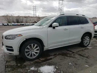2016 Volvo XC90 T6 Momentum with VIN YV4A22PK2G1037652, listed as a Copart auction lot 49679815 with 110,467 mi miles and Salvage Title. Bid and sale history available at carsss.com. Image 1.