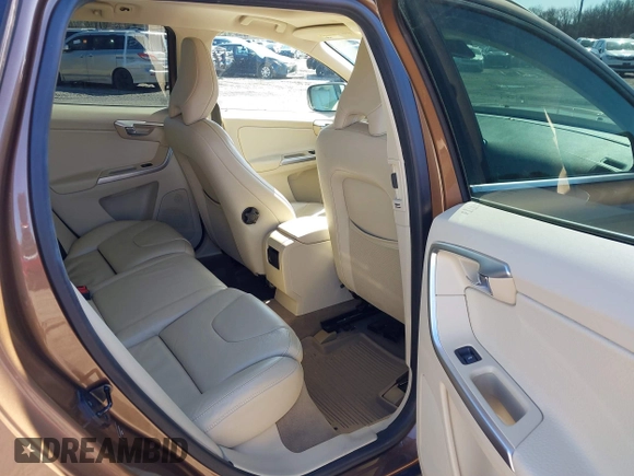 2011 Volvo XC60 3.0T с VIN YV4902DZ3B2180784, выставлен на аукционе IAAI как лот 41845267 с пробегом 111 249 миль миль и . История ставок и продаж доступна на DreamBid. Изображение 8.
