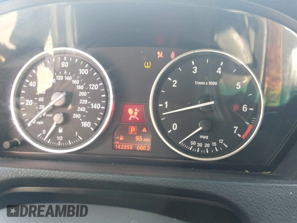 2007 BMW X5 4.8i z VIN 4USFE83507LY66575, wystawiony jako IAAI lot #42317099 z przebiegiem 142 356 mil mil oraz . Historia ofert i sprzedaży dostępna na DreamBid. Obrazek 7.