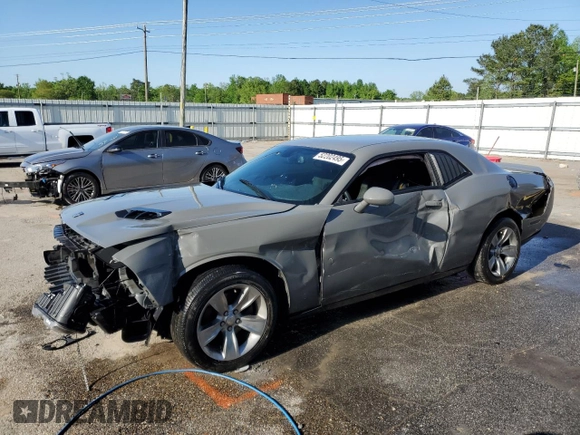 2019 Dodge Challenger SXT z VIN 2C3CDZAG2KH524724, wystawiony jako Copart lot #52202495 z przebiegiem 125 667 mil mil oraz Szkoda całkowita • Salvage title. Historia ofert i sprzedaży dostępna na DreamBid. Obrazek 1.