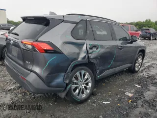 2021 Toyota RAV4 XLE Premium z VIN 2T3C1RFV0MC106727, wystawiony jako Copart lot #59282205 z przebiegiem 48 074 mil mil oraz Szkoda całkowita • Salvage title. Historia ofert i sprzedaży dostępna na DreamBid. Obrazek 3.