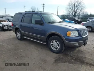 2004 Ford Expedition Special Service with VIN 1FMFU16L44LB85496, listed as a IAAI auction lot 41852315 with 169,687 mi miles. Bid and sale history available at carsss.com. Image 1.