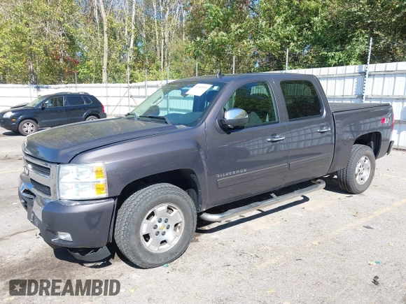 2011 Chevrolet Silverado 1500 LT with VIN 1GCPKSE37BF135726, listed as a IAAI auction lot 40485051 with 137,662 mi miles and . Bid and sale history available at DreamBid. Image 2.