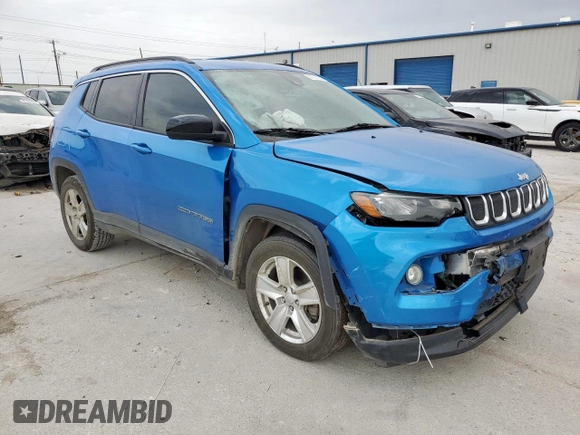 2022 Jeep Compass Latitude z VIN 3C4NJCBB5NT139019, wystawiony jako Copart lot #57121185 z przebiegiem 30 894 mil mil oraz Nie do naprawy • Non repairable. Historia ofert i sprzedaży dostępna na DreamBid. Obrazek 4.