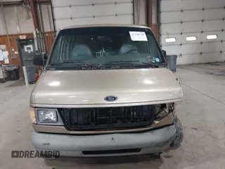 2000 Ford Econoline Passenger XL z VIN 1FMRE1129YHA94046, wystawiony jako IAAI lot #42240740 z przebiegiem 215 936 mil mil oraz . Historia ofert i sprzedaży dostępna na DreamBid. Obrazek 12.