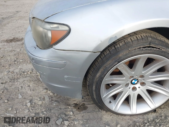 2006 BMW 7 Series 750Li with VIN WBAHN83516DT26530, listed as a IAAI auction lot 41847014 with Not Provided miles and . Bid and sale history available at carsss.com. Image 6.