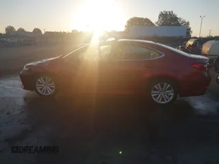 2014 Lexus ES 330 z VIN JTHBK1GGXE2113007, wystawiony jako IAAI lot #40591856 z przebiegiem 121 388 mil mil oraz . Historia ofert i sprzedaży dostępna na DreamBid. Obrazek 14.
