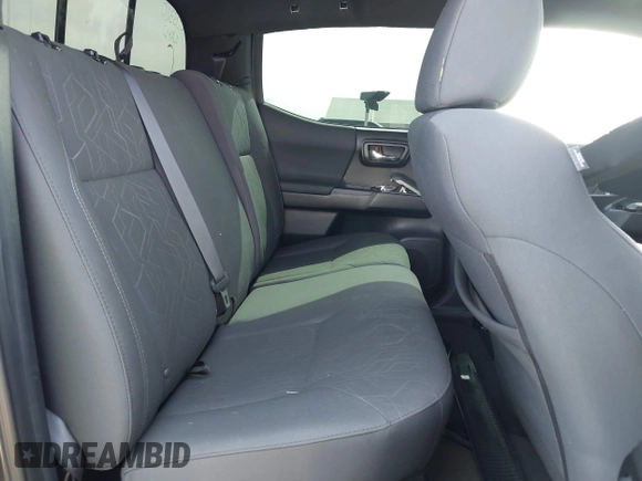 2017 Toyota Tacoma SR5 z VIN 3TMAZ5CN2HM047103, wystawiony jako IAAI lot #42344844 z przebiegiem 88 090 mil mil oraz . Historia ofert i sprzedaży dostępna na DreamBid. Obrazek 8.