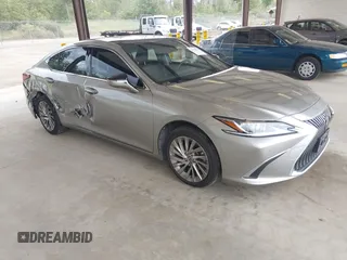 2019 Lexus ES 350 with VIN JTHBZ1B1XK2004539, listed as a IAAI auction lot 42549456 with 58,462 mi miles and . Bid and sale history available at DreamBid. Image 1.