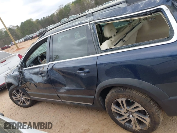 2015 Volvo XC70 T5 Drive-E Premier with VIN YV440MBK7F1209968, listed as a IAAI auction lot 41914571 with 69,668 mi miles and . Bid and sale history available at DreamBid. Image 14.